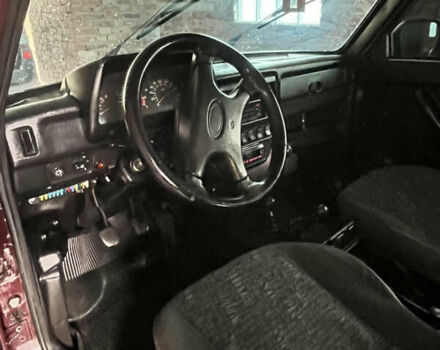 Красный ВАЗ 21214, объемом двигателя 1.7 л и пробегом 196 тыс. км за 2600 $, фото 13 на Automoto.ua