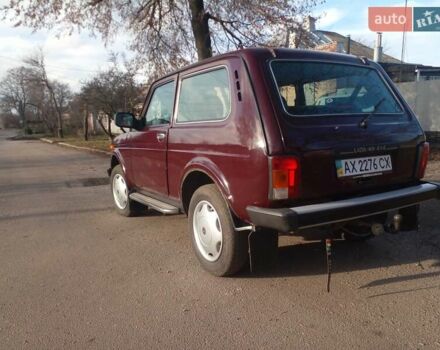 Красный ВАЗ 21214, объемом двигателя 1.7 л и пробегом 65 тыс. км за 5500 $, фото 2 на Automoto.ua