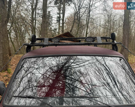 Красный ВАЗ 21214, объемом двигателя 1.7 л и пробегом 100 тыс. км за 4400 $, фото 12 на Automoto.ua