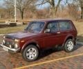 Красный ВАЗ 21214, объемом двигателя 1.69 л и пробегом 290 тыс. км за 6200 $, фото 1 на Automoto.ua