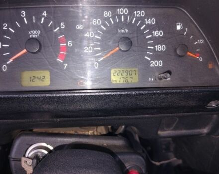 Красный ВАЗ 21214, объемом двигателя 1.7 л и пробегом 223 тыс. км за 3500 $, фото 7 на Automoto.ua