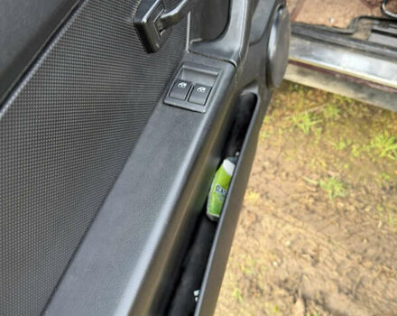 Красный ВАЗ 21214, объемом двигателя 1.7 л и пробегом 123 тыс. км за 4800 $, фото 5 на Automoto.ua