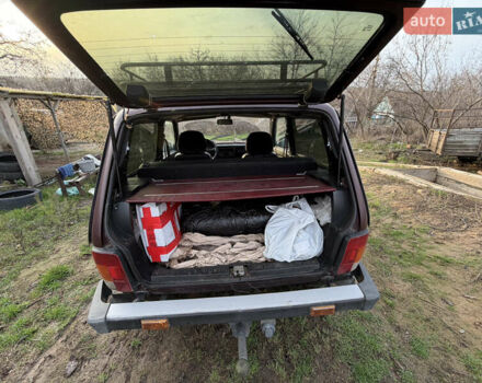 Красный ВАЗ 21214, объемом двигателя 1.7 л и пробегом 123 тыс. км за 4800 $, фото 13 на Automoto.ua