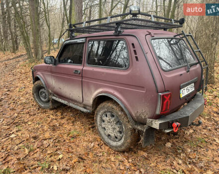Красный ВАЗ 21214, объемом двигателя 1.7 л и пробегом 100 тыс. км за 4400 $, фото 5 на Automoto.ua