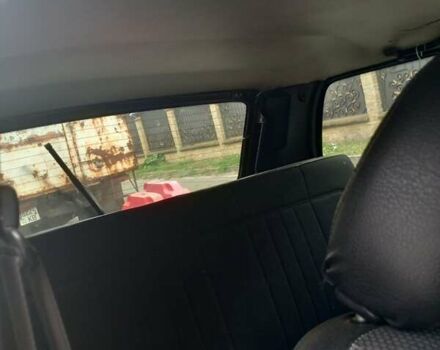 Красный ВАЗ 21214, объемом двигателя 1.69 л и пробегом 230 тыс. км за 3500 $, фото 4 на Automoto.ua