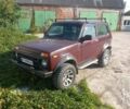 Красный ВАЗ 21214, объемом двигателя 1.7 л и пробегом 150 тыс. км за 3000 $, фото 2 на Automoto.ua