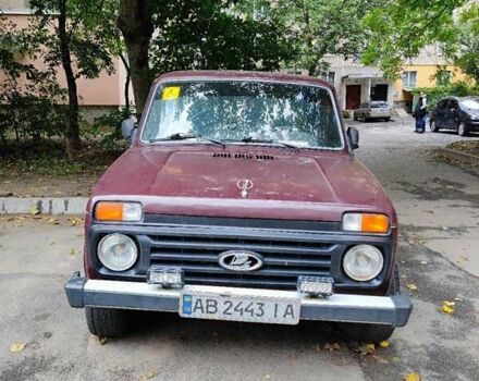 Красный ВАЗ 21214, объемом двигателя 1.7 л и пробегом 93 тыс. км за 4950 $, фото 2 на Automoto.ua