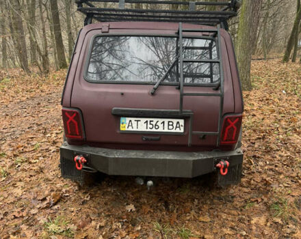 Красный ВАЗ 21214, объемом двигателя 1.7 л и пробегом 100 тыс. км за 4400 $, фото 6 на Automoto.ua