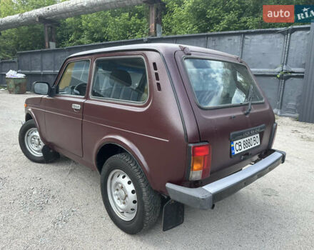 Красный ВАЗ 21214, объемом двигателя 1.69 л и пробегом 239 тыс. км за 3700 $, фото 16 на Automoto.ua