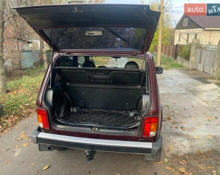 Красный ВАЗ 21214, объемом двигателя 1.69 л и пробегом 142 тыс. км за 5200 $, фото 17 на Automoto.ua