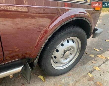 Красный ВАЗ 21214, объемом двигателя 1.69 л и пробегом 142 тыс. км за 5200 $, фото 9 на Automoto.ua