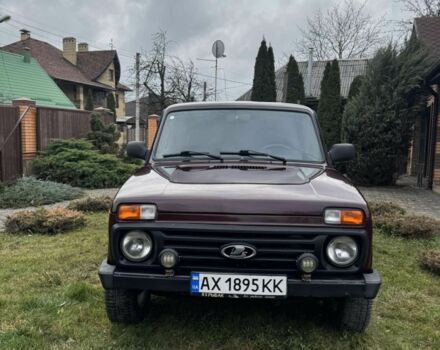 Красный ВАЗ 21214, объемом двигателя 1.7 л и пробегом 160 тыс. км за 5500 $, фото 5 на Automoto.ua