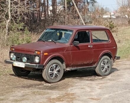 Красный ВАЗ 21214, объемом двигателя 7 л и пробегом 160 тыс. км за 3500 $, фото 1 на Automoto.ua