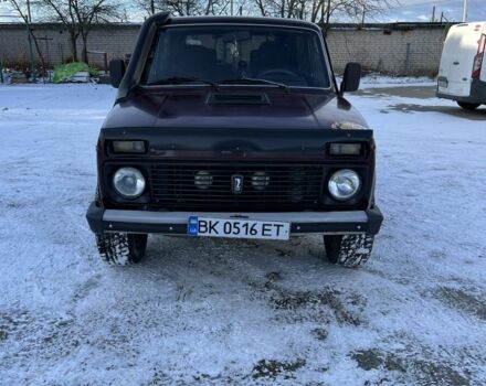 Красный ВАЗ 21214, объемом двигателя 1.7 л и пробегом 188 тыс. км за 2800 $, фото 1 на Automoto.ua