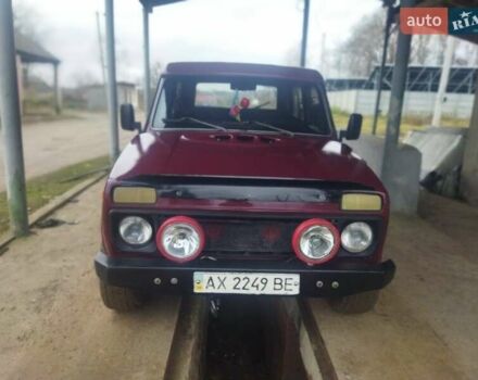 Красный ВАЗ 21214, объемом двигателя 1.7 л и пробегом 130 тыс. км за 3200 $, фото 1 на Automoto.ua