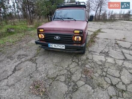 Красный ВАЗ 21214, объемом двигателя 1.7 л и пробегом 150 тыс. км за 4500 $, фото 1 на Automoto.ua