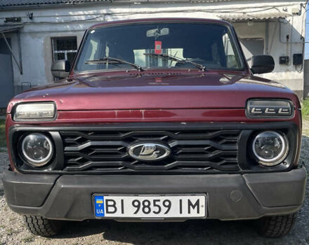 Красный ВАЗ 21214, объемом двигателя 1.7 л и пробегом 100 тыс. км за 4600 $, фото 1 на Automoto.ua