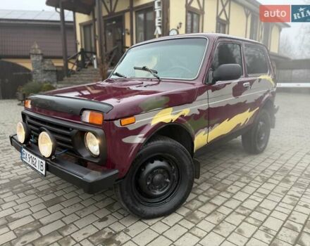 Красный ВАЗ 21214, объемом двигателя 1.7 л и пробегом 220 тыс. км за 3777 $, фото 1 на Automoto.ua