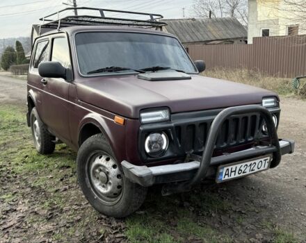 Червоний ВАЗ 21214, об'ємом двигуна 1.7 л та пробігом 131 тис. км за 3500 $, фото 1 на Automoto.ua