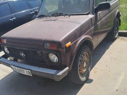 ВАЗ 21214 2011 у Вінниці на Automoto.ua Червоний ВАЗ 21214, об'ємом двигуна 1.69 л та пробігом 350 тис. км за 1925 $, фото 1 на Automoto.ua
