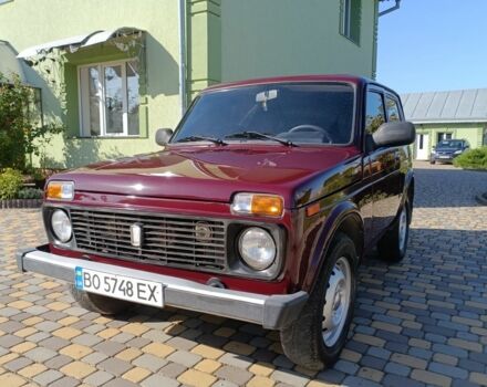 Красный ВАЗ 21214, объемом двигателя 1.7 л и пробегом 180 тыс. км за 3400 $, фото 1 на Automoto.ua