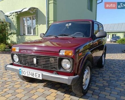 Красный ВАЗ 21214, объемом двигателя 1.69 л и пробегом 180 тыс. км за 3400 $, фото 1 на Automoto.ua