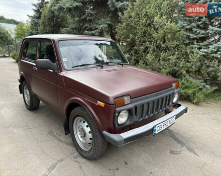 Красный ВАЗ 21214, объемом двигателя 1.7 л и пробегом 239 тыс. км за 3600 $, фото 1 на Automoto.ua