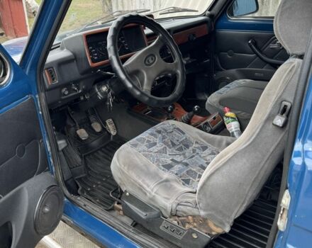 Синій ВАЗ 21214, об'ємом двигуна 1.7 л та пробігом 350 тис. км за 3300 $, фото 6 на Automoto.ua