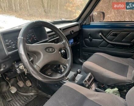 Синий ВАЗ 21214, объемом двигателя 1.7 л и пробегом 83 тыс. км за 3200 $, фото 16 на Automoto.ua