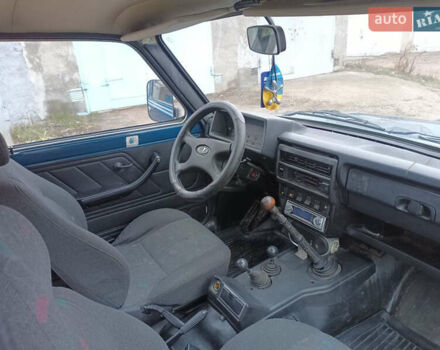 ВАЗ 21214 2006 в Киеве на Automoto.ua Синий ВАЗ 21214, объемом двигателя 1.69 л и пробегом 110 тыс. км за 2800 $, фото 10 на Automoto.ua