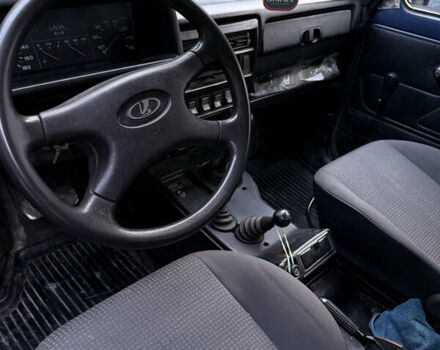 Синий ВАЗ 21214, объемом двигателя 1.7 л и пробегом 80 тыс. км за 3500 $, фото 4 на Automoto.ua