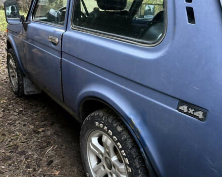 Синий ВАЗ 21214, объемом двигателя 1.7 л и пробегом 80 тыс. км за 3500 $, фото 6 на Automoto.ua