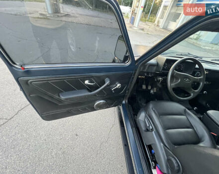 Синий ВАЗ 21214, объемом двигателя 1.7 л и пробегом 204 тыс. км за 4999 $, фото 10 на Automoto.ua