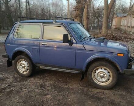 Синий ВАЗ 21214, объемом двигателя 1.7 л и пробегом 115 тыс. км за 3700 $, фото 2 на Automoto.ua