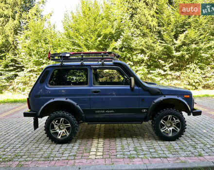 Синий ВАЗ 21214, объемом двигателя 1.7 л и пробегом 92 тыс. км за 5900 $, фото 7 на Automoto.ua