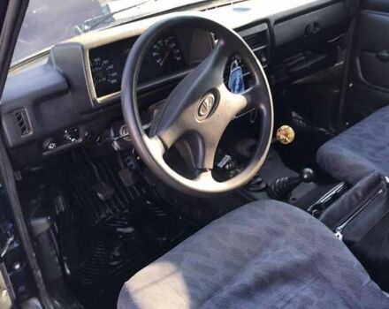 Синий ВАЗ 21214, объемом двигателя 1.7 л и пробегом 127 тыс. км за 4500 $, фото 4 на Automoto.ua