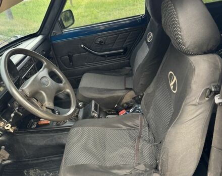 Синій ВАЗ 21214, об'ємом двигуна 1.7 л та пробігом 130 тис. км за 3199 $, фото 8 на Automoto.ua