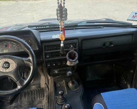 Синій ВАЗ 21214, об'ємом двигуна 1.7 л та пробігом 108 тис. км за 4200 $, фото 8 на Automoto.ua
