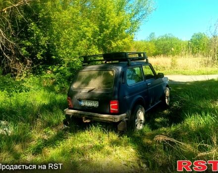 Синій ВАЗ 21214, об'ємом двигуна 1.7 л та пробігом 228 тис. км за 3000 $, фото 3 на Automoto.ua