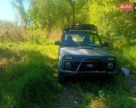 Синій ВАЗ 21214, об'ємом двигуна 1.7 л та пробігом 228 тис. км за 3000 $, фото 1 на Automoto.ua