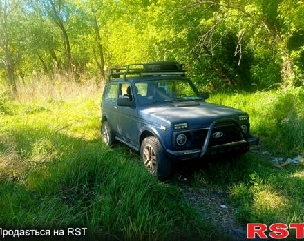 Синій ВАЗ 21214, об'ємом двигуна 1.7 л та пробігом 228 тис. км за 3000 $, фото 1 на Automoto.ua