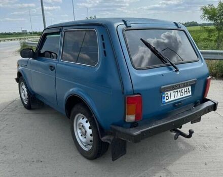 Синий ВАЗ 21214, объемом двигателя 1.69 л и пробегом 300 тыс. км за 3700 $, фото 2 на Automoto.ua