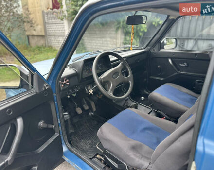 Синий ВАЗ 21214, объемом двигателя 1.69 л и пробегом 100 тыс. км за 3500 $, фото 9 на Automoto.ua