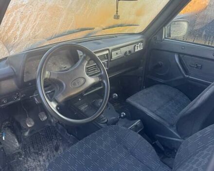 Синій ВАЗ 21214, об'ємом двигуна 1.7 л та пробігом 165 тис. км за 4500 $, фото 4 на Automoto.ua