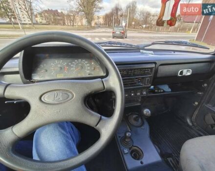 Синій ВАЗ 21214, об'ємом двигуна 1.7 л та пробігом 202 тис. км за 3800 $, фото 3 на Automoto.ua