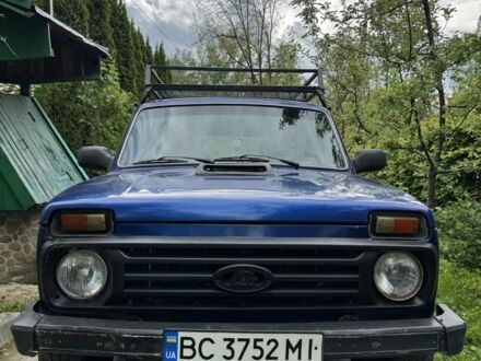 ВАЗ 21214 2004 у Трускавце на Automoto.ua Синій ВАЗ 21214, об'ємом двигуна 1.7 л та пробігом 156 тис. км за 3200 $, фото 1 на Automoto.ua