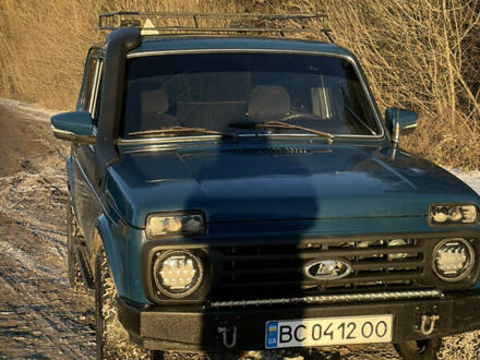 Синий ВАЗ 21214, объемом двигателя 1.7 л и пробегом 375 тыс. км за 3500 $, фото 1 на Automoto.ua