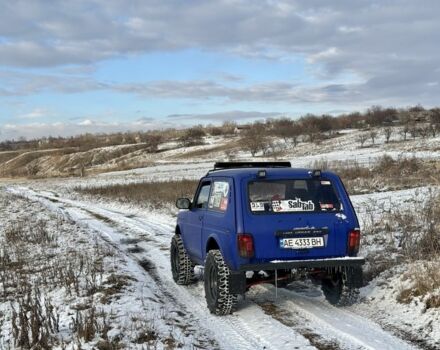 Синій ВАЗ 21214, об'ємом двигуна 1.7 л та пробігом 3 тис. км за 6000 $, фото 1 на Automoto.ua