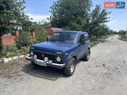 Синий ВАЗ 21214, объемом двигателя 1.7 л и пробегом 310 тыс. км за 3000 $, фото 1 на Automoto.ua