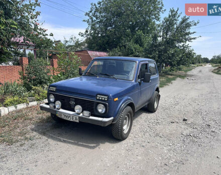 Синій ВАЗ 21214, об'ємом двигуна 1.7 л та пробігом 310 тис. км за 3000 $, фото 1 на Automoto.ua